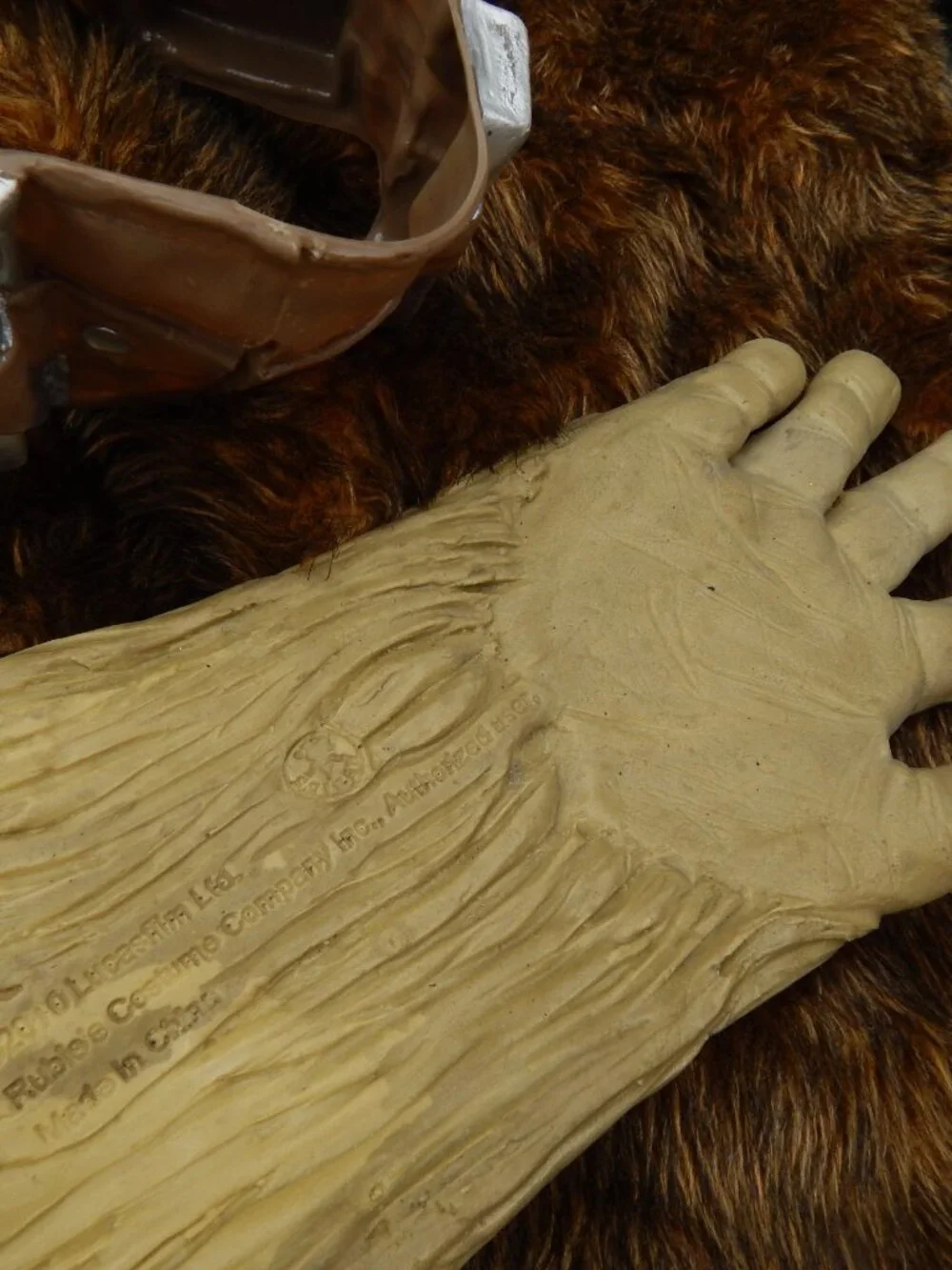Rubie's Costume Company - Lucas Films - Star Wars - Chewbacca Costume